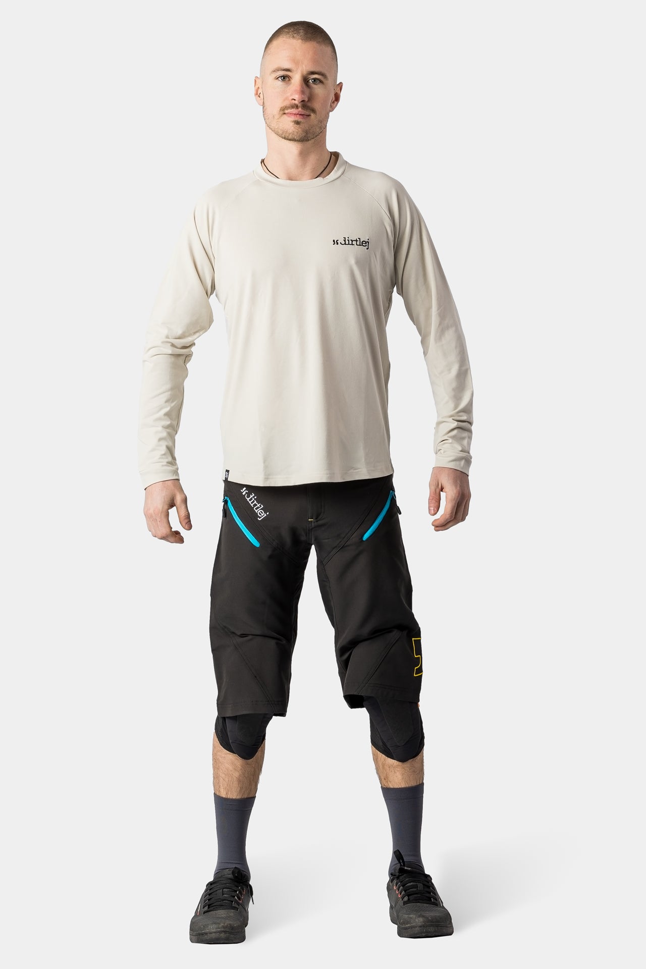 dirtlej mountee merino blacklabel